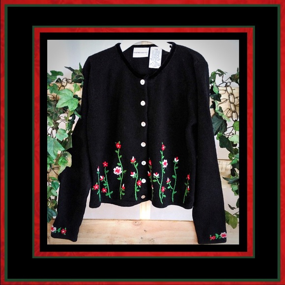 Expressions Other - 🍀 3/$10 or 5/$15 🍀 Expressions Embellished Sweater